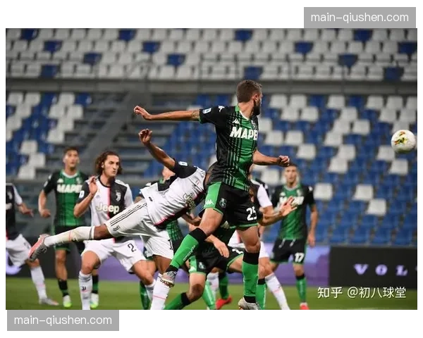 深度报道：数据复盘三月赛程，解析中游球队普遍采用的“高位逼抢+快速转换”新趋势