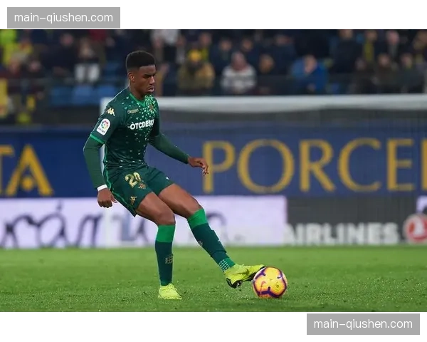 罗马诺：贝蒂斯正在推进与老将华金的又一年续约谈判