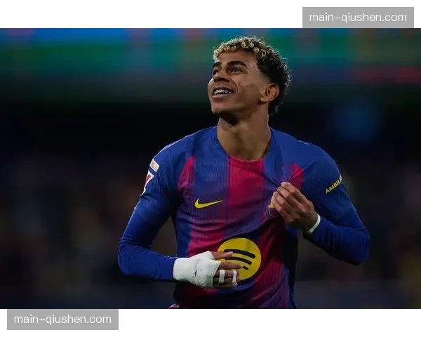 西甲举办足球文化节，展示西班牙各地区足球传统与特色